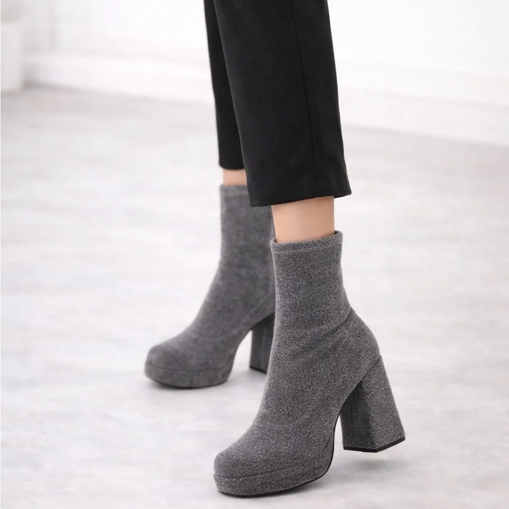 Abound Nordstrom Gray Ankle Boots Platform Block Heel Modern Stretch Boot NWT